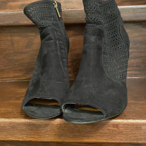 Black nubuck feel booties. - Picture 4 of 6